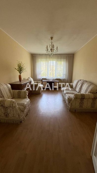 3 комнатная квартира на площади Толбухина заходи и живи