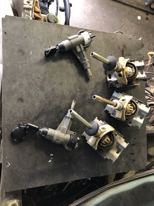 Кулиса Audi 80/90 B3/B4 Original Germany в отличном состоянии.