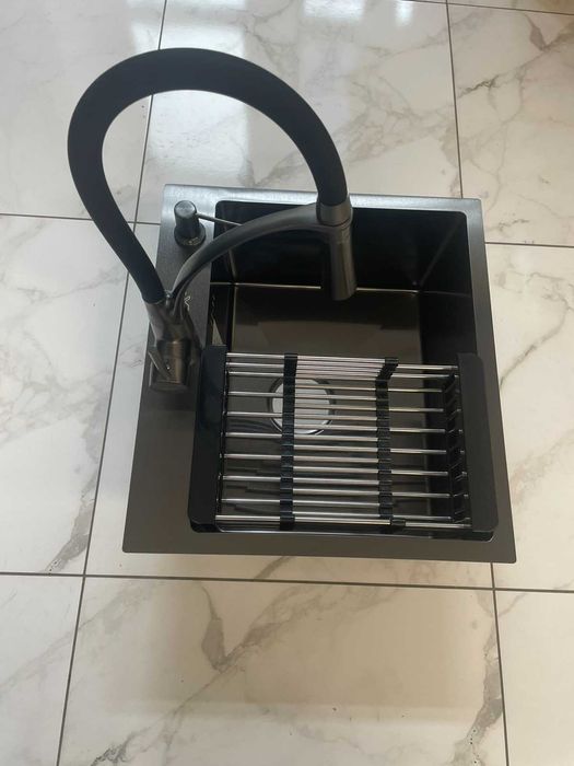 Мийка кухонна Luminex 5045 см чорна та гнучкий змішувач Kroner Ersel