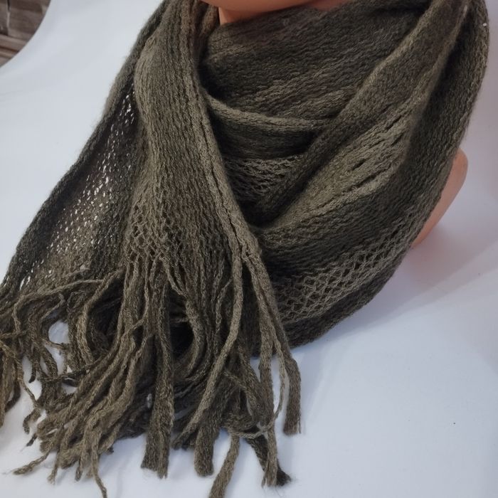 Szalik khaki damski bardzo mięciutki przyjemny