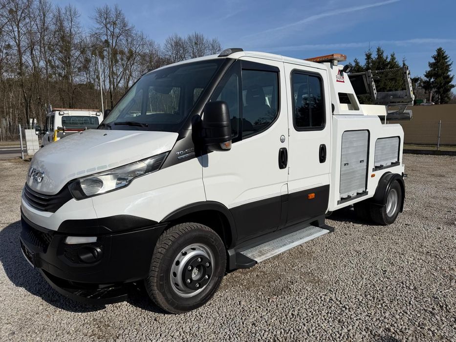 Iveco Daily 70C18 Hi-Matic Pomoc drogowa Holownik 2019r  Holownik Falkom FAW 3000 z wózkiem Collins Dolly