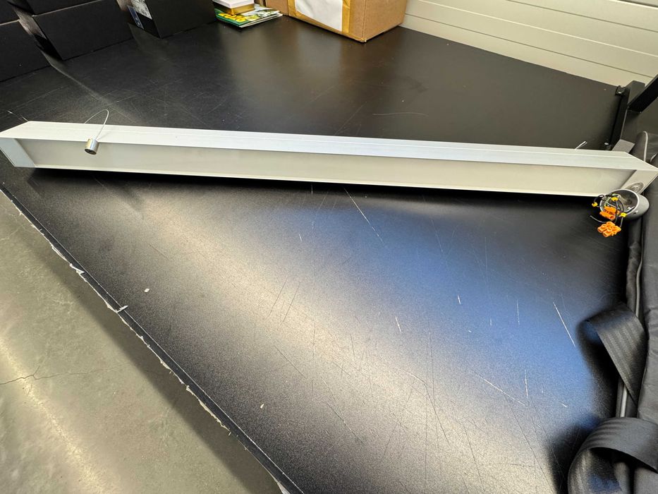 Lampa z profilem aluminiowym