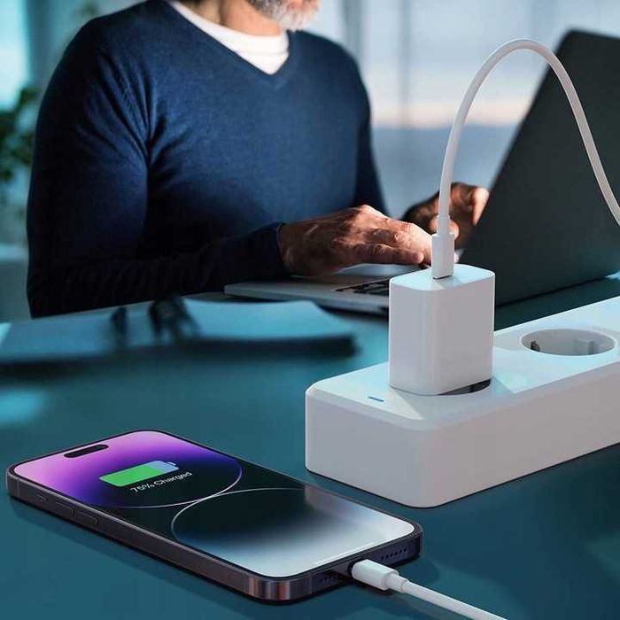 Ładowarka sieciowa USB typ C do Apple 30W biała z kablem 1.2m