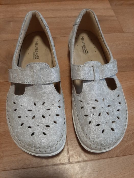 Жіночі шкіряні туфлі, мокасини, босоніжки, 36 розмір