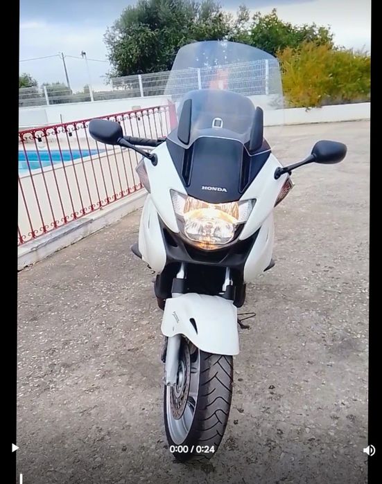 Honda Deauville NT700