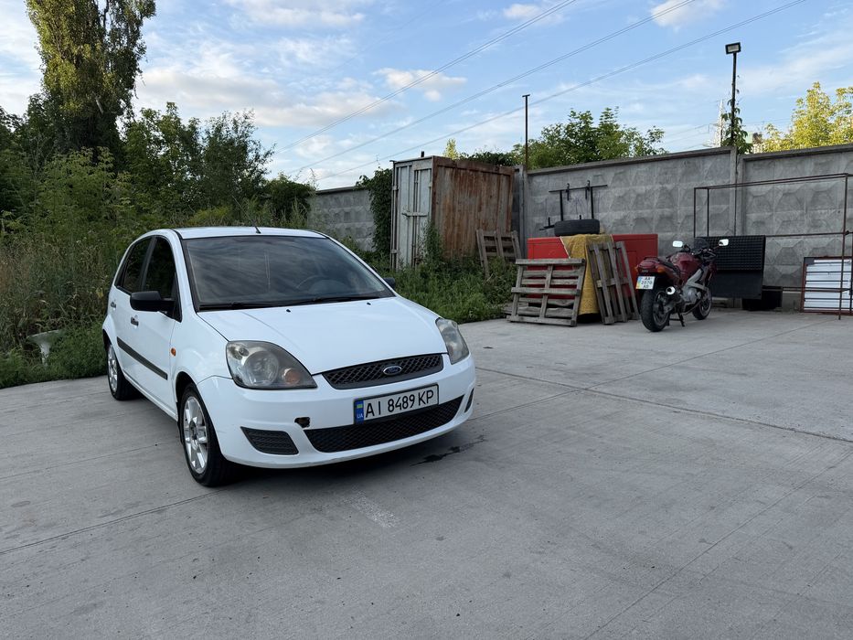 Продам автомобиль удобный комфортный экономный
