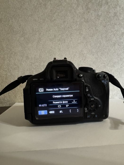Продам фотоапарат у гарному стані.