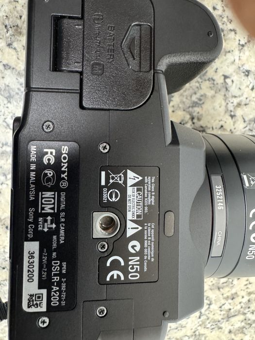 Sony dslr-a200 maquina fotografica