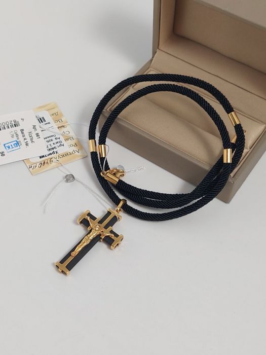 Шнурок джгут срібний з позолоченими вставками на шию чорний и хрестик