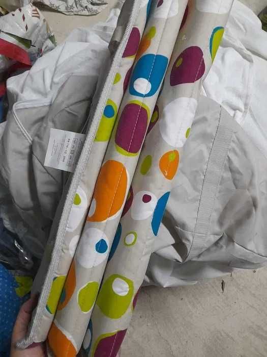 Cama de viagem com redutores em excelente estado