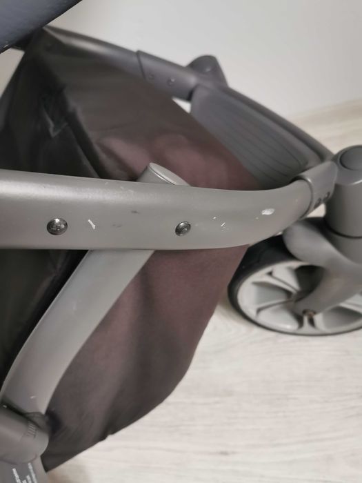 Wózek Roan Bass Soft 2w1 + fotelik ( nosidło)