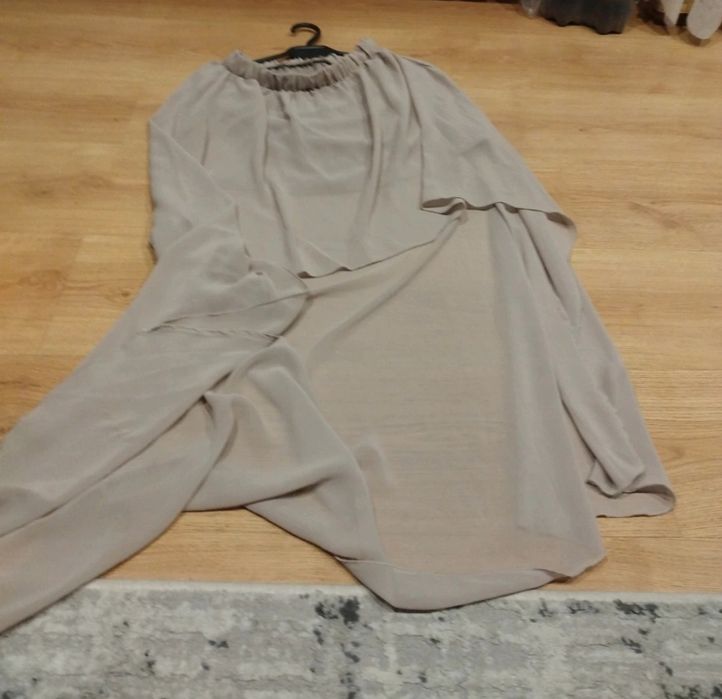 Spódnica z długim tyłem