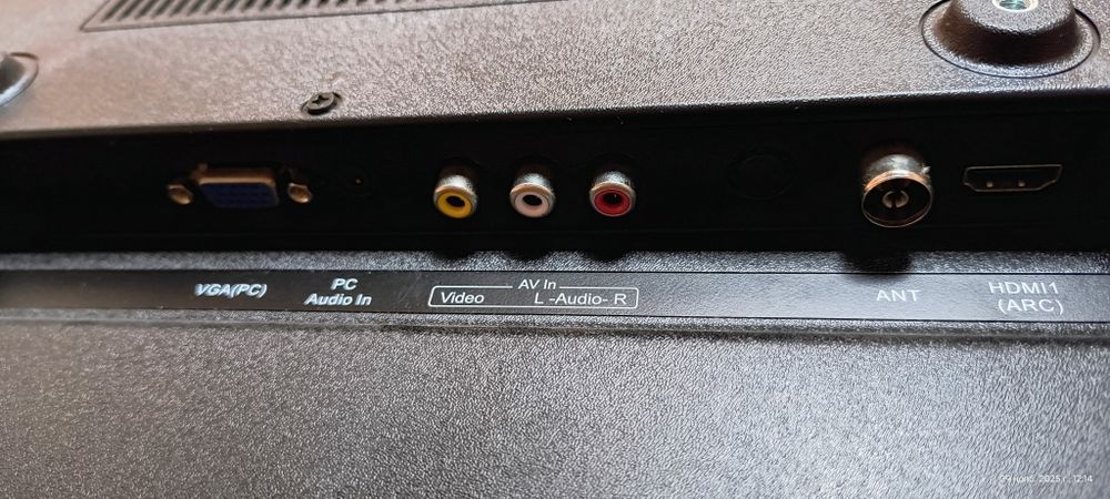 Продам телевизор 43