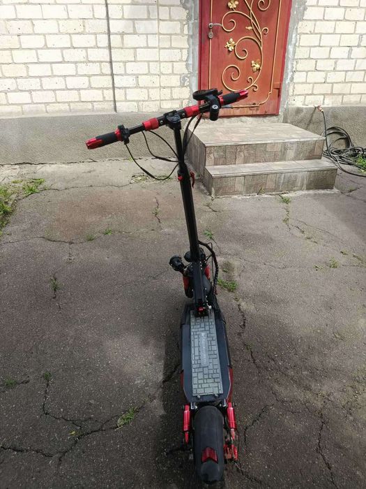 Продам електросамркат KugooKirin M4Pro