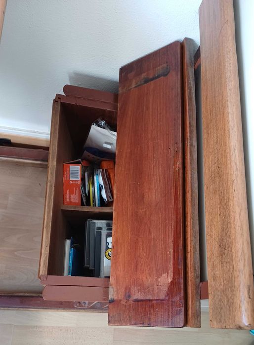 Secretária escola primária anos 70