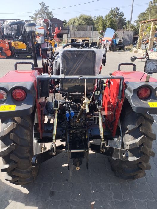 Trator TRS /// Novo /// Frontal /// 30 e 50 cv