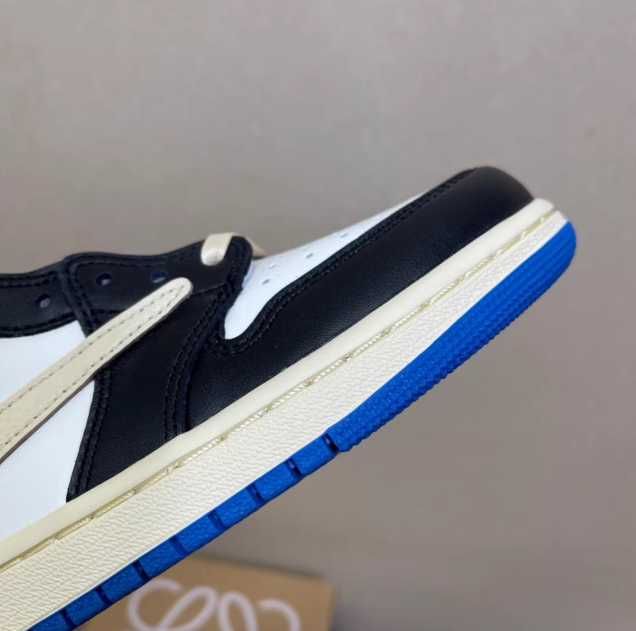 Jordan 1 Retro Low OG SP Travis Scott Fragment R.43