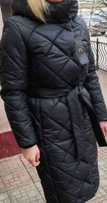 Пуховик зимовий майже новий