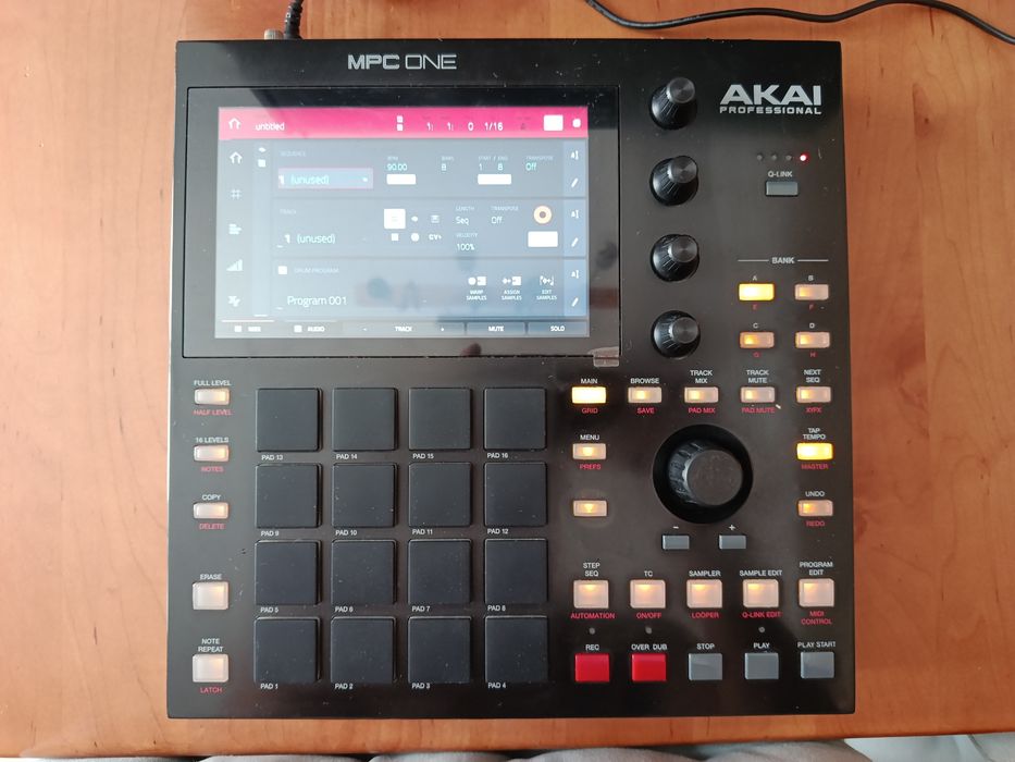 Akai Mpc One usado