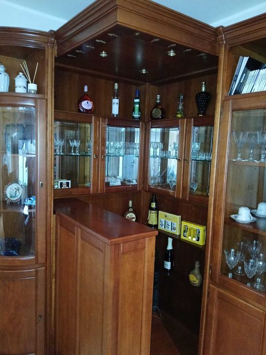 Móvel Bar/ garrafeira para sala