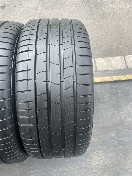 255/35/19 pirelli pz4 runflat