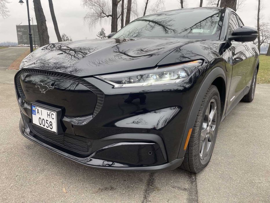 Електро автомобіль