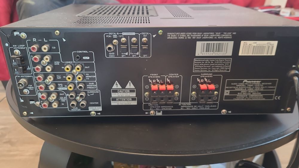 Amplituner Pioneer VSX-D510 5.1 czarny + DVD GRATIS