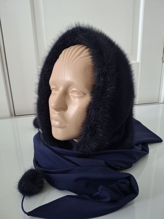 Капор-хустка з норки
