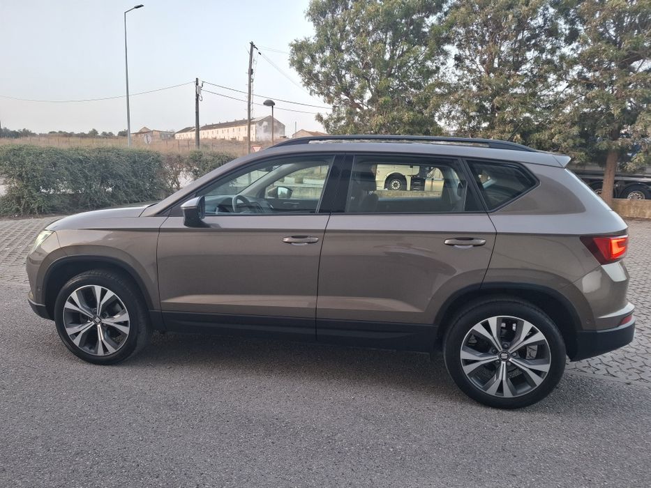 Seat ateca 1.6 tdi 115 cv ecomotive — photo 2