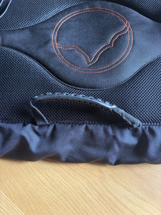 Сумка для ноутбука Lowepro Factor