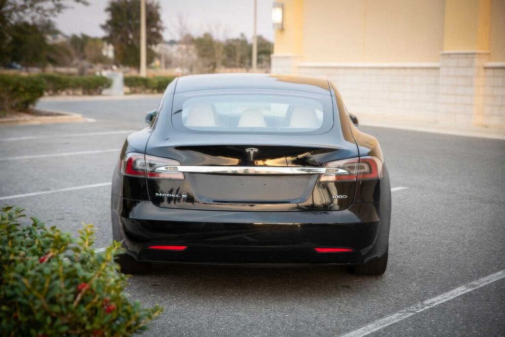 Tesla Model S 100D      2019