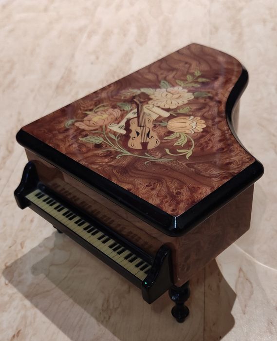 Музична шкатулка Рояль, Ercolano Італія