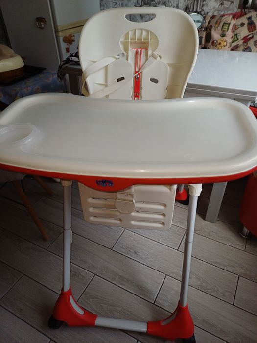 Стульчик для кормления Chico