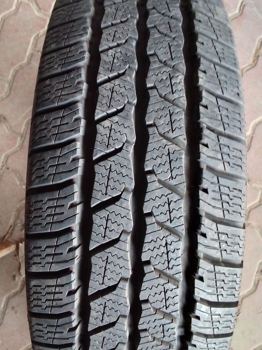 1 Opona zimowa 205/65r16C CONTINENTAL 10mm