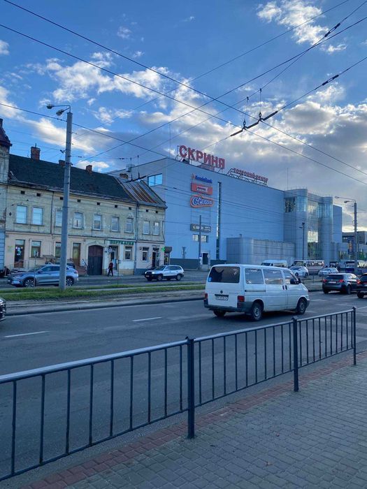 Оренда фасадного приміщення на вул. Городоцькій, поруч із ТРЦ «Скриня»