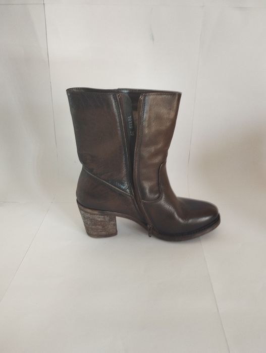 Botas de Pele cano salto 39