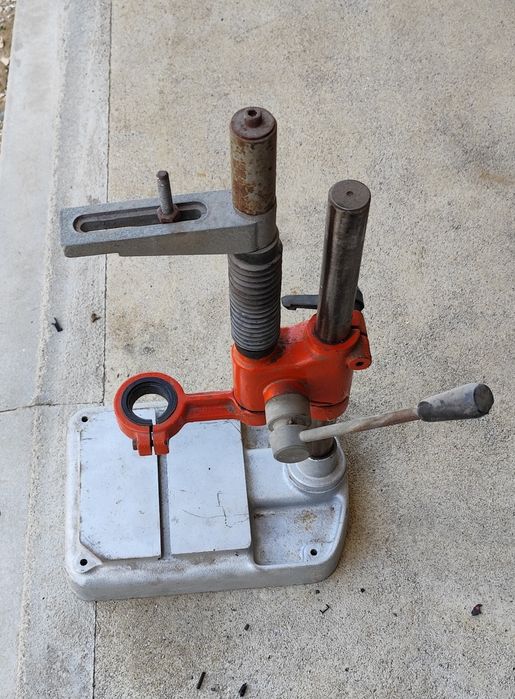 Coluna de furar para berbequim, com pouco uso