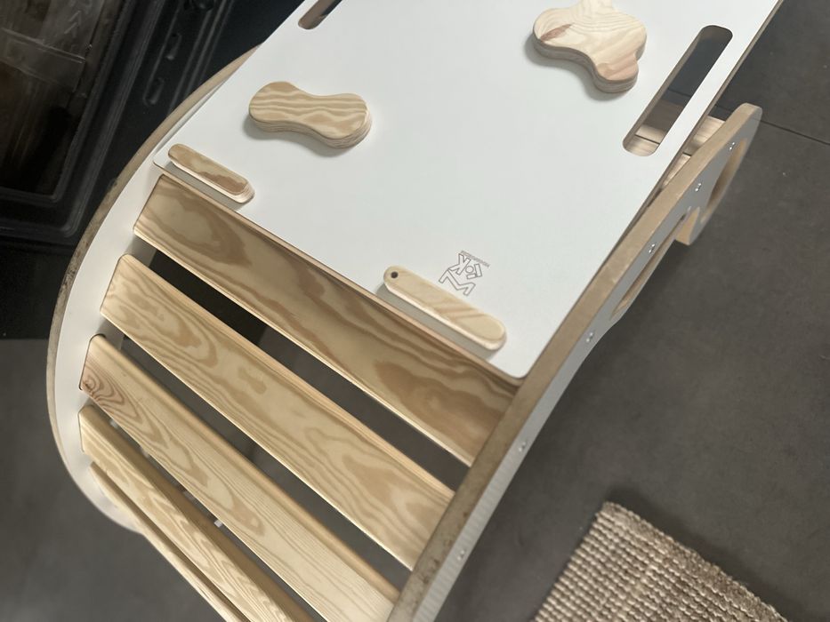 Bujak Montessori Wood for kids ze ścianką i poduszką