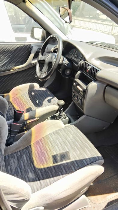 Opel Astra — fotografia 2