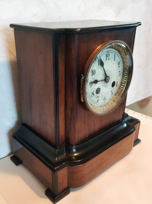 Камінний французький годинник