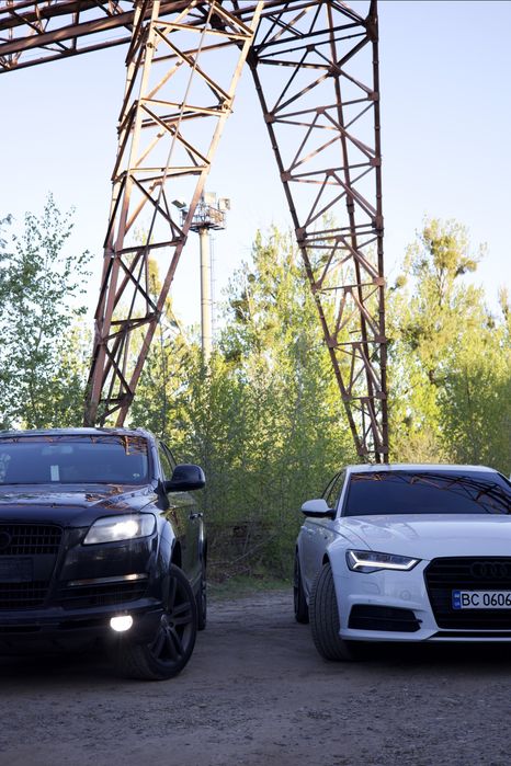 ТЕРМІНОВО продам машину Audi Q7