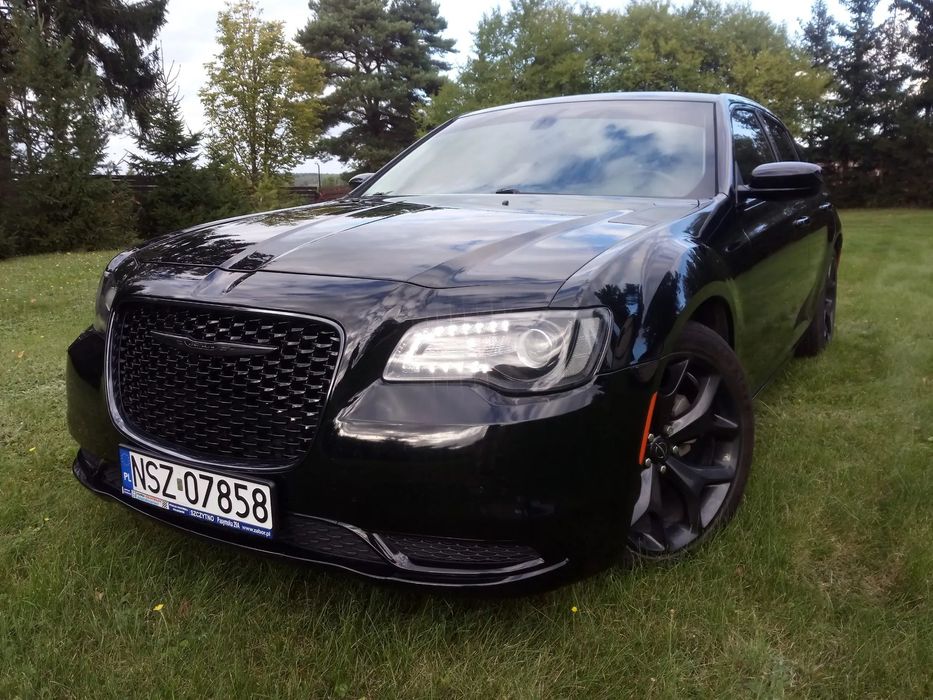 Chrysler 300s 3.6 V6 RWD BLACK, CAMERA, 20 cali