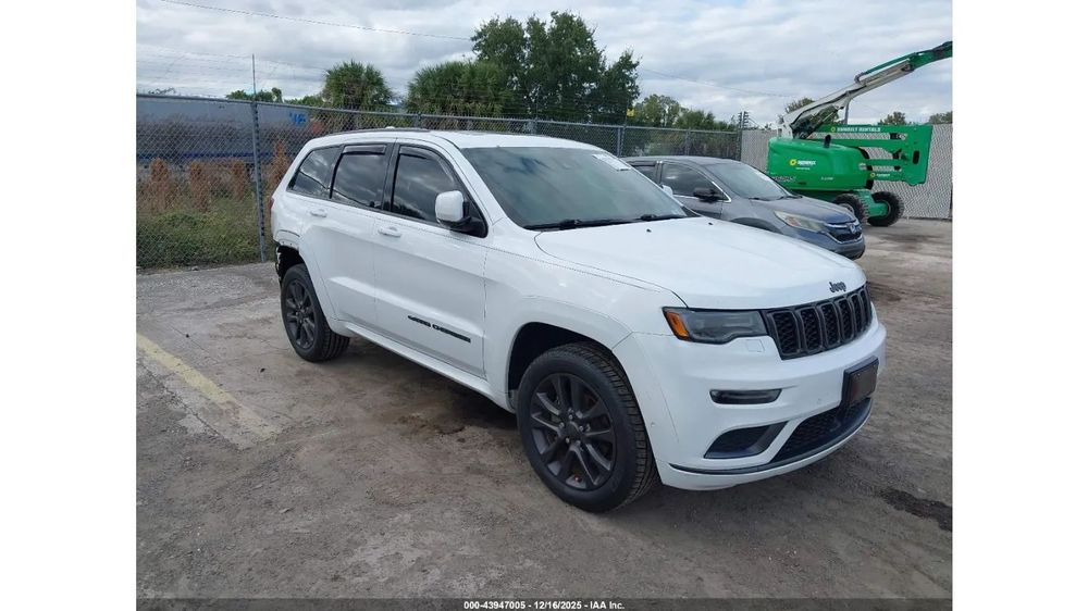 Jeep Grand Cherokee Jeep GRAND CHEROKEE / Wysoka Wersja Wyposażenia - HIGH ALTITUDE