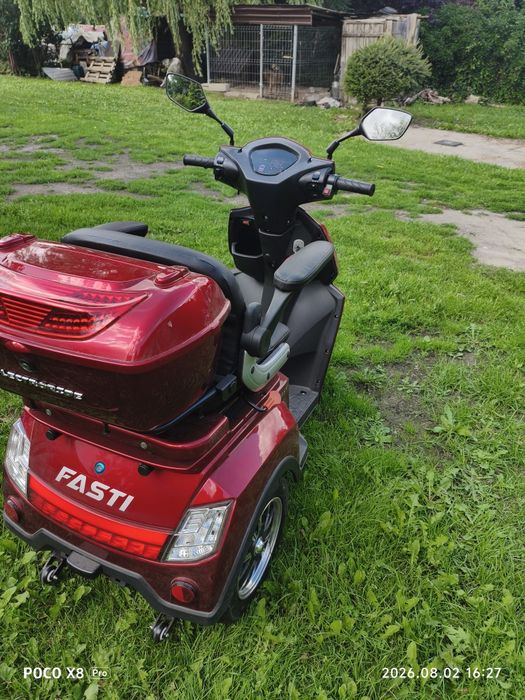 Skuter trójkołowy Fasti 3