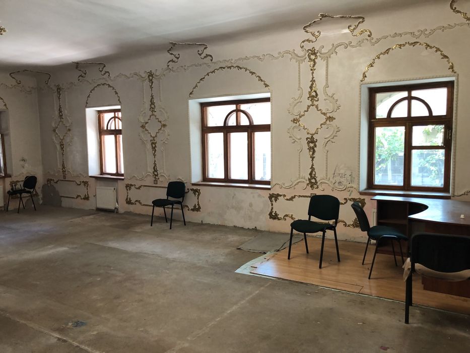 Оренда приміщення першого поверху , площа 166 кв. м., окремий вхід, район парку Юність , ЮТЗ