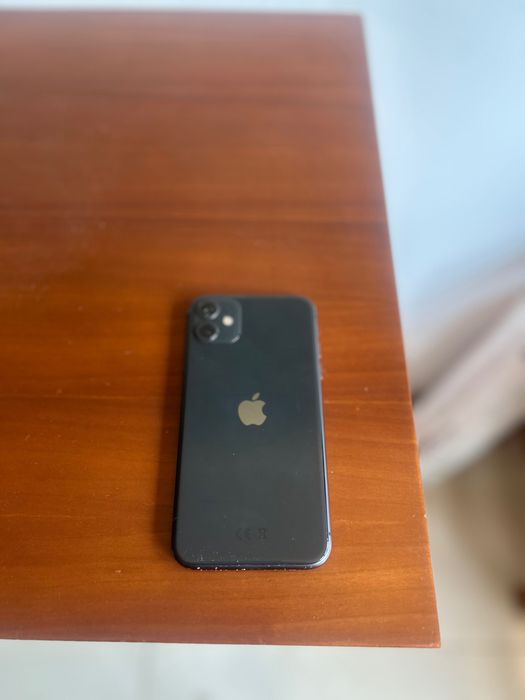 iPhone 11 com manutenção completa de fábrica