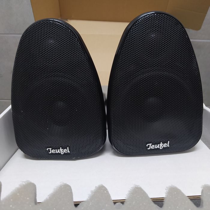 2 Colunas Teufel Motiv 2F