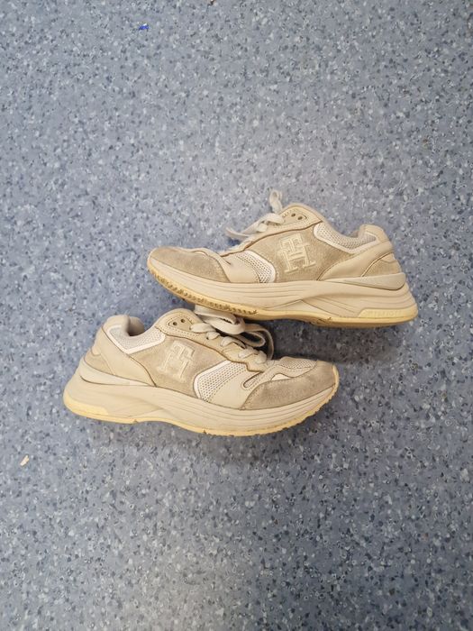 Sportowe buty Tommy Hilfiger. Rozmiar 38