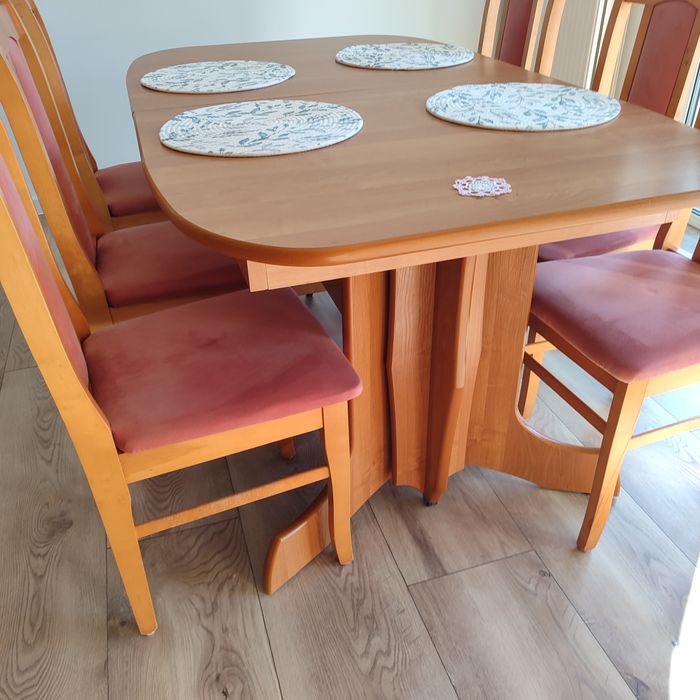 Stół+8krzesel,komoda,komoda z szafką wiszącą