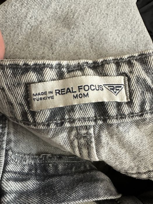 Джинси в ідеальному стані